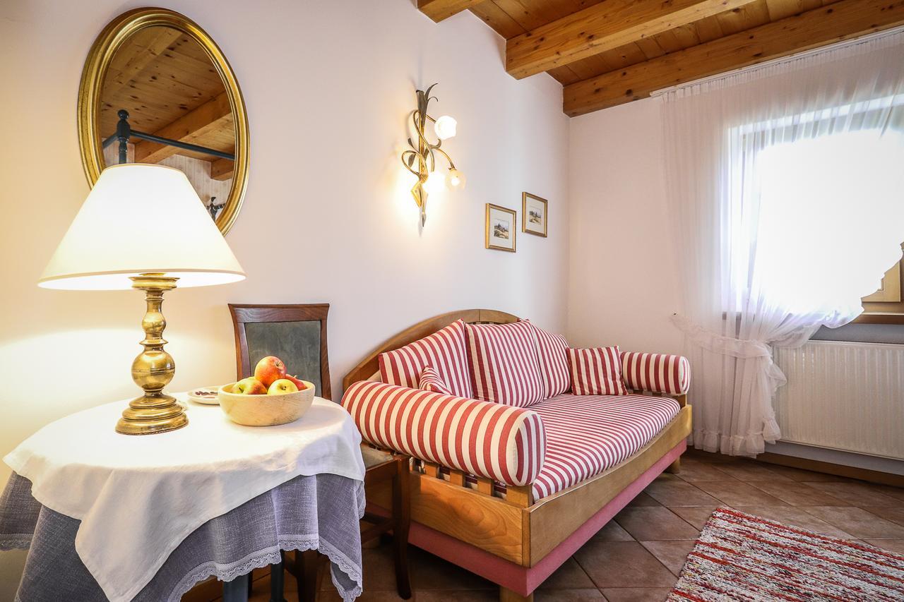 Putzenhof Hotell Laives Exteriör bild