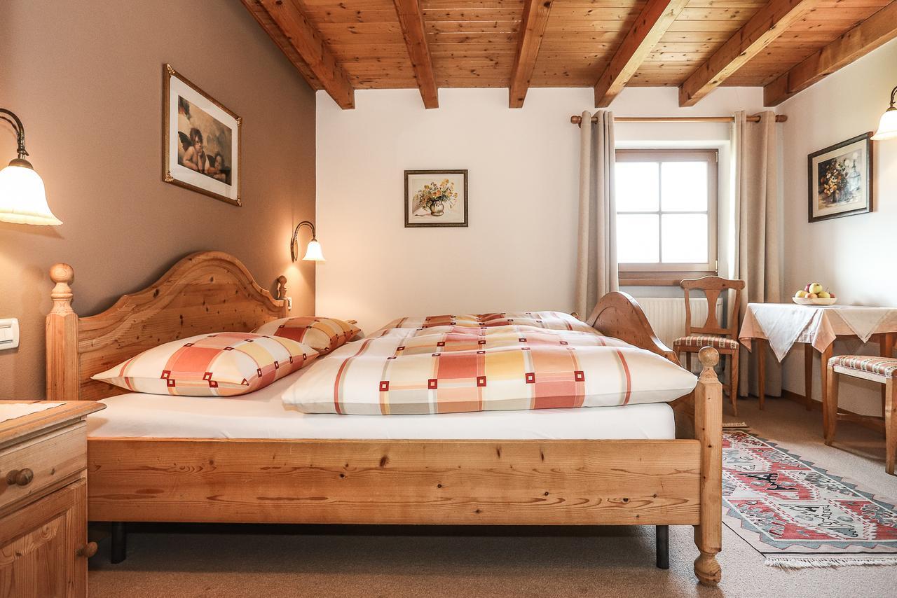 Putzenhof Hotell Laives Exteriör bild