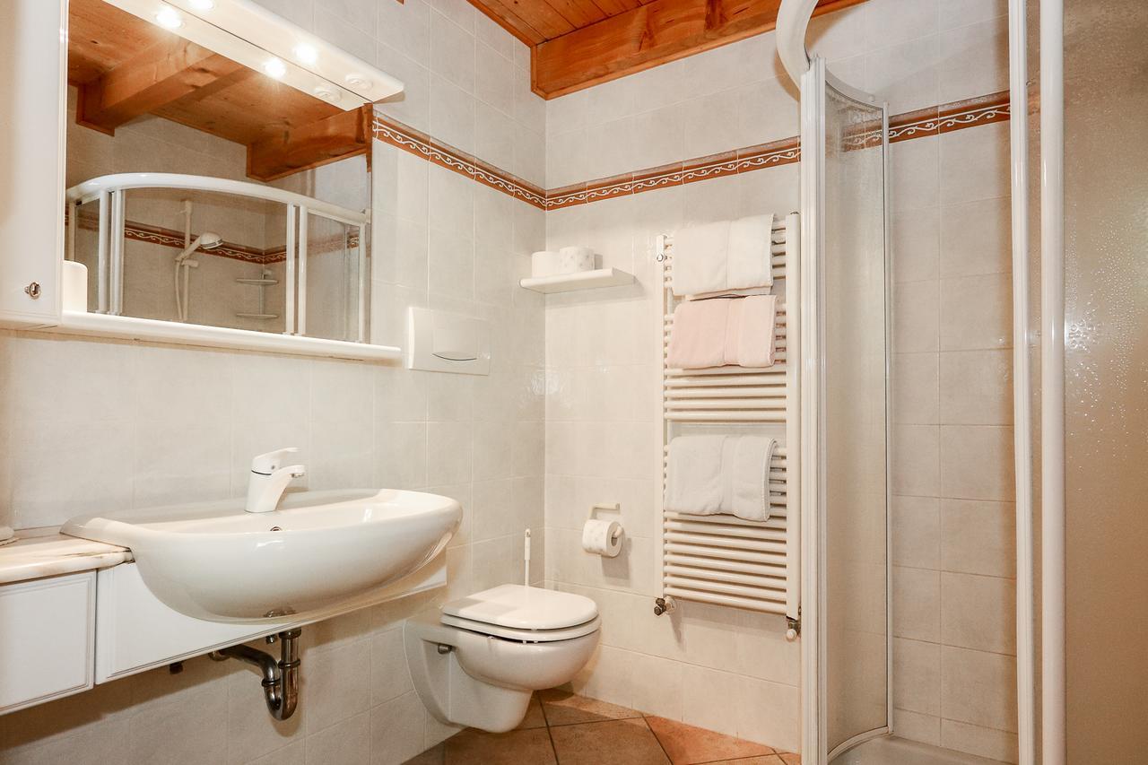 Putzenhof Hotell Laives Exteriör bild